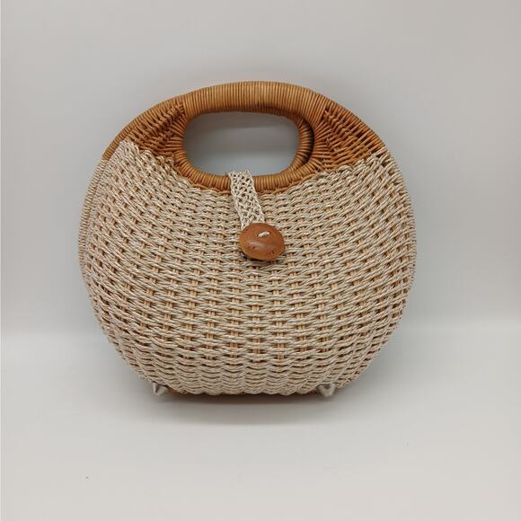 Straw Studios Hand Made Straw Handbag Shell Shape Boho Beach Resort Vacation - Picture 1 of 8